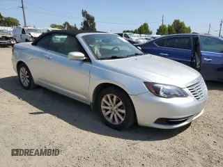 2011 Chrysler 200 Touring with VIN 1C3BC2EB0BN532266, listed as a Copart auction lot 55258485 with 171,210 mi miles and Clean Title. Bid and sale history available at carsss.com. Image 4.