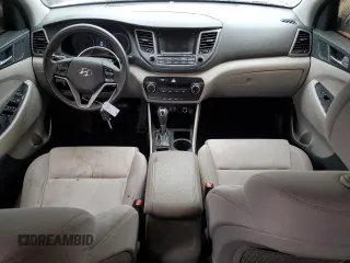 2017 Hyundai Tucson SE z VIN KM8J33A48HU278031, wystawiony jako Copart lot #49918545 z przebiegiem 125 382 mil mil oraz Szkoda całkowita • Salvage title. Historia ofert i sprzedaży dostępna na DreamBid. Obrazek 8.