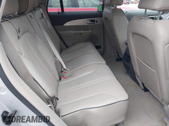 2011 Lincoln MKX with VIN 2LMDJ8JK3BBJ25346, listed as a IAAI auction lot 41716040 with 172,790 mi miles. Bid and sale history available at carsss.com. Image 8.