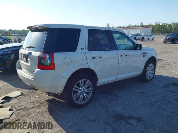 2010 Land Rover LR2 HSE z VIN SALFR2BN8AH208966, wystawiony jako IAAI lot #42258941 z przebiegiem 141 992 mil mil oraz . Historia ofert i sprzedaży dostępna na DreamBid. Obrazek 4.