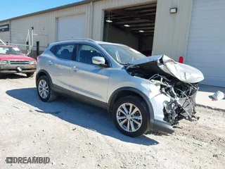2017 Nissan Rogue Sport SV with VIN JN1BJ1CP0HW022919, listed as a IAAI auction lot 41654896 with 70,633 mi miles. Bid and sale history available at carsss.com. Image 1.
