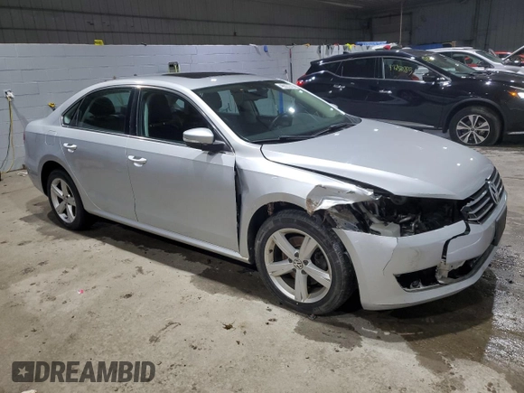 2013 Volkswagen Passat SE w/Sunroof with VIN 1VWBP7A38DC010542, listed as a Copart auction lot 46827375 with 82,160 mi miles and Salvage Title. Bid and sale history available at carsss.com. Image 4.