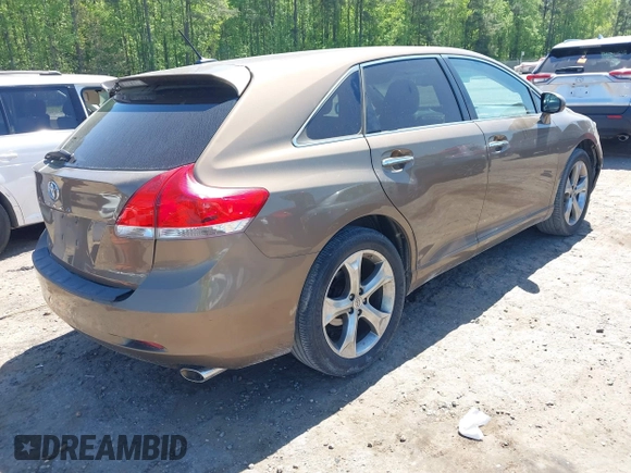 2010 Toyota Venza with VIN 4T3ZK3BB5AU027340, listed as a IAAI auction lot 41974383 with 261,430 mi miles. Bid and sale history available at carsss.com. Image 4.