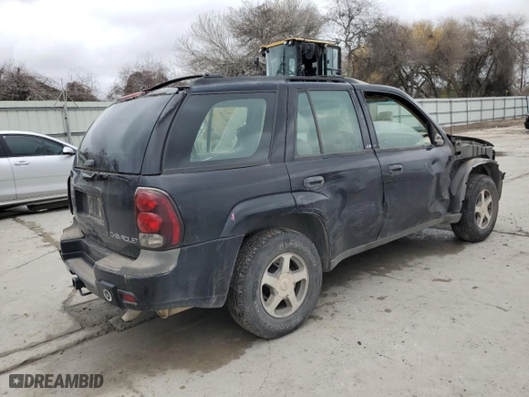 2004 Chevrolet TrailBlazer LT with VIN 1GNDS13S842420511, listed as a Copart auction lot 42740975 with 184,192 mi miles and Salvage Title. Bid and sale history available at carsss.com. Image 3.