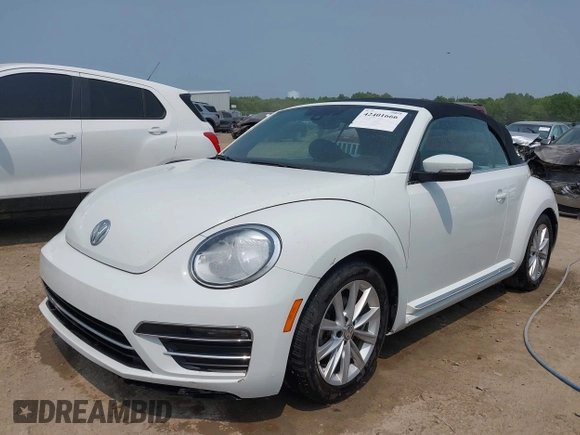 2019 Volkswagen Beetle S с VIN 3VW5DAAT1KM500920, выставлен на аукционе IAAI как лот 42401666 с пробегом Не указан миль и . История ставок и продаж доступна на DreamBid. Изображение 2.