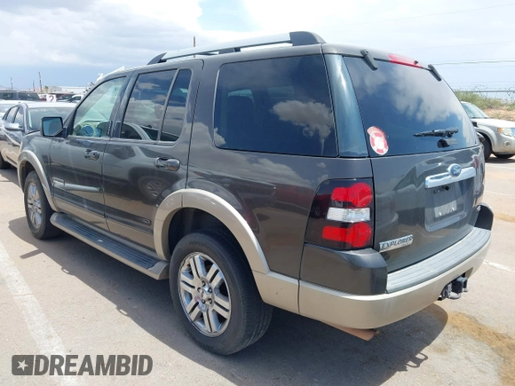 2007 Ford Explorer Eddie Bauer z VIN 1FMEU64E37UA97616, wystawiony jako IAAI lot #42761472 z przebiegiem 220 385 mil mil oraz . Historia ofert i sprzedaży dostępna na DreamBid. Obrazek 3.
