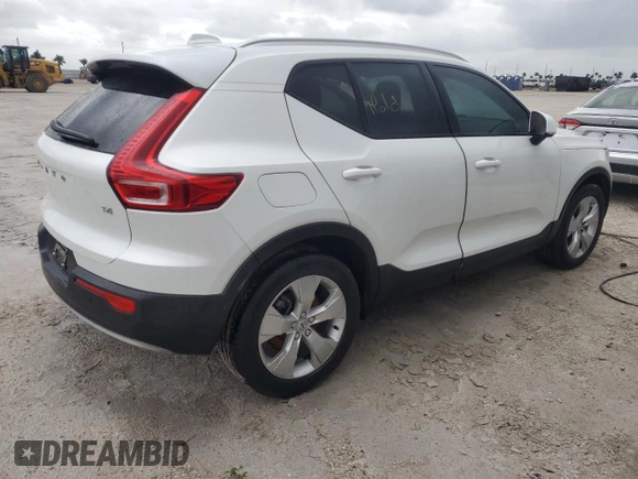 2021 Volvo XC40 Momentum z VIN YV4AC2HK5M2602249, wystawiony jako Copart lot #76351684 z przebiegiem Nie podano mil oraz Nie do naprawy • Non repairable. Historia ofert i sprzedaży dostępna na DreamBid. Obrazek 3.
