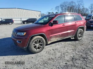 2018 Jeep Grand Cherokee Laredo E with VIN 1C4RJEAG2JC110769, listed as a Copart auction lot 45806125 with 102,293 mi miles and Salvage Title. Bid and sale history available at carsss.com. Image 1.