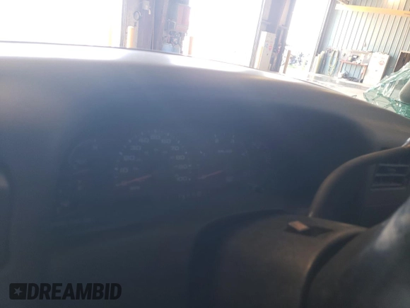 2002 Ford F-250 XL with VIN 1FTNW20F42EA99285, listed as a Copart auction lot 62635614 with Not Provided miles and Salvage Title. Bid and sale history available at DreamBid. Image 9.