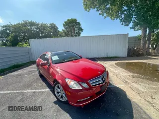 2012 Mercedes-Benz E 350 с VIN WDDKJ5KB3CF141699, выставлен на аукционе Copart как лот 61508525 с пробегом 135 080 миль миль и Чистый • Clean title. История ставок и продаж доступна на DreamBid. Изображение 1.