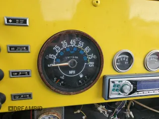 1983 Jeep CJ z VIN 1JCCM87AXDT028695, wystawiony jako Copart lot #74812184 z przebiegiem Nie podano mil oraz Szkody całkowita. Historia ofert i sprzedaży dostępna na DreamBid. Obrazek 9.