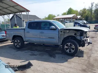 2018 Toyota Tacoma SR with VIN 3TMCZ5AN6JM170128, listed as a IAAI auction lot 42038979 with 59,497 mi miles. Bid and sale history available at carsss.com. Image 13.