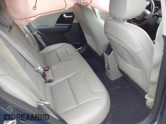 2018 Kia Niro Touring with VIN KNDCE3LC6J5174472, listed as a IAAI auction lot 41824400 with 83,182 mi miles. Bid and sale history available at carsss.com. Image 8.