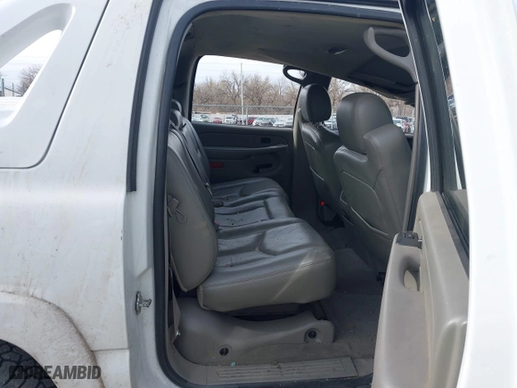 2005 Chevrolet Avalanche Z71 with VIN 3GNEK12ZX5G158843, listed as a IAAI auction lot 41776029 with 1 mi miles. Bid and sale history available at carsss.com. Image 8.