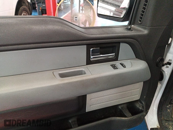 2014 Ford F-150 XL with VIN 1FTMF1CM2EKE59420, listed as a IAAI auction lot 42819177 with 57,030 mi miles and . Bid and sale history available at DreamBid. Image 17.