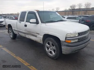 2002 Chevrolet Silverado 1500 LT with VIN 2GCEK19T421244258, listed as a IAAI auction lot 41472464 with 237,300 mi miles. Bid and sale history available at carsss.com. Image 1.