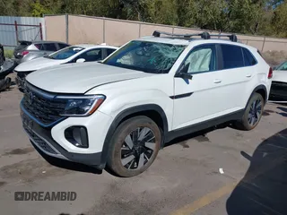 2024 Volkswagen Atlas SEL with VIN 1V2BE2CA1RC232515, listed as a IAAI auction lot 40441892 with 3,641 mi miles and . Bid and sale history available at DreamBid. Image 17.