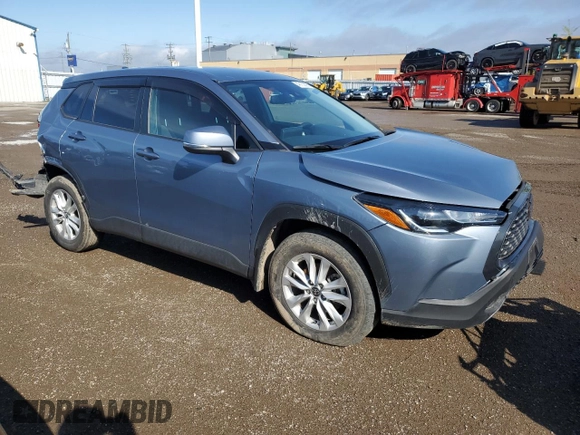2022 Toyota Corolla Cross LE with VIN 7MUCAABGXNV025847, listed as a Copart auction lot 49153095 with 37,789 mi miles and Salvage title. Bid and sale history available at DreamBid. Image 4.