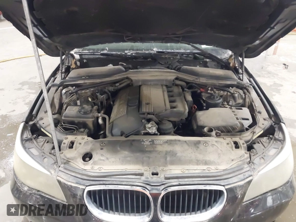 2004 BMW 5 Series 530i with VIN WBANA73544B800178, listed as a IAAI auction lot 41551287 with 236,546 mi miles and . Bid and sale history available at carsss.com. Image 10.
