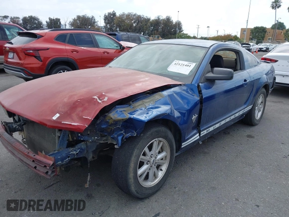 2009 Ford Mustang with VIN 1ZVHT80N395122241, listed as a IAAI auction lot 42121401 with 166,216 mi miles and . Bid and sale history available at carsss.com. Image 2.