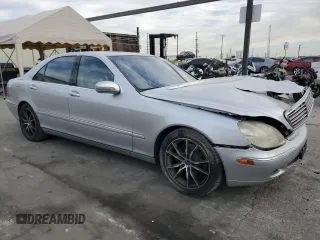 2002 Mercedes-Benz S-Class 4.3L with VIN WDBNG70J62A257551, listed as a Copart auction lot 84096614 with 113,860 mi miles and Salvage Title. Bid and sale history available at carsss.com. Image 4.