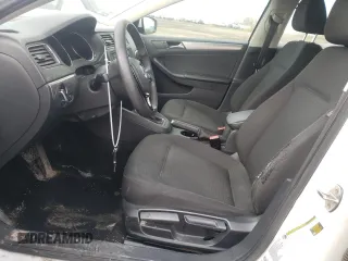 2015 Volkswagen Jetta SE z VIN 3VWD07AJ8FM276706, wystawiony jako Copart lot #55853025 z przebiegiem 187 126 mil mil oraz Szkoda całkowita • Salvage title. Historia ofert i sprzedaży dostępna na DreamBid. Obrazek 7.