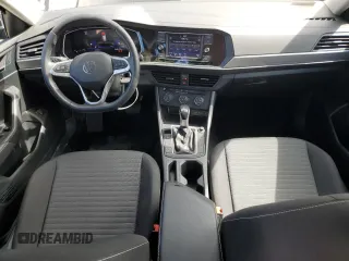 2024 Volkswagen Jetta S with VIN 3VW5M7BU4RM075715, listed as a Copart auction lot 62886015 with 21,207 mi miles and Clean title. Bid and sale history available at DreamBid. Image 8.