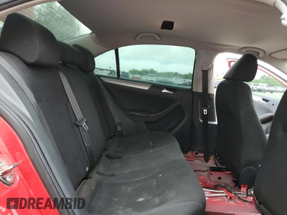 2015 Volkswagen Jetta SE z VIN 3VWD17AJ1FM267584, wystawiony jako Copart lot #55093375 z przebiegiem 159 938 mil mil oraz Szkoda całkowita • Salvage title. Historia ofert i sprzedaży dostępna na DreamBid. Obrazek 10.