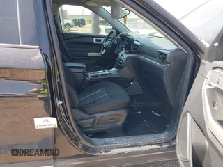 2022 Ford Explorer XLT z VIN 1FMSK7DH1NGA36852, wystawiony jako IAAI lot #41941093 z przebiegiem 40 623 mil mil oraz . Historia ofert i sprzedaży dostępna na DreamBid. Obrazek 5.
