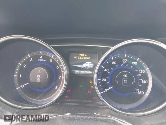 2014 Hyundai Sonata SE with VIN 5NPEC4AC3EH882711, listed as a IAAI auction lot 42192424 with 189,279 mi miles and . Bid and sale history available at DreamBid. Image 7.
