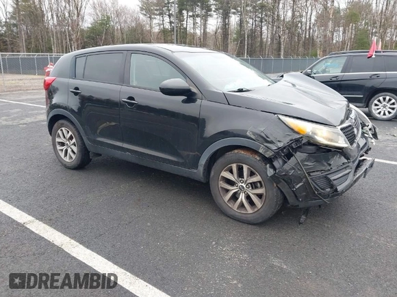 2015 Kia Sportage LX with VIN KNDPBCAC7F7701413, listed as a IAAI auction lot 41993979 with 111,912 mi miles and . Bid and sale history available at carsss.com. Image 1.