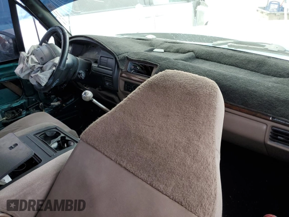 1996 Ford F-150 с VIN 1FTEF15Y6TLA43981, выставлен на аукционе Copart как лот 48580075 с пробегом Не указан миль и Списание • Salvage title. История ставок и продаж доступна на DreamBid. Изображение 8.