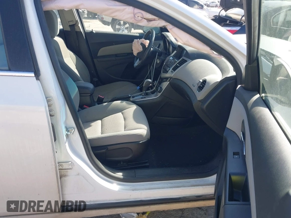 2014 Chevrolet Cruze 1LT with VIN 1G1PC5SB6E7161106, listed as a IAAI auction lot 41655726 with 118,161 mi miles and . Bid and sale history available at DreamBid. Image 5.
