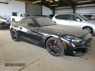 2025 BMW Z4 sDriveM40i with VIN WBAHF9C05SWY43531, listed as a Copart auction lot 46370325 with 1,943 mi miles and Salvage Title. Bid and sale history available at carsss.com. Image 4.