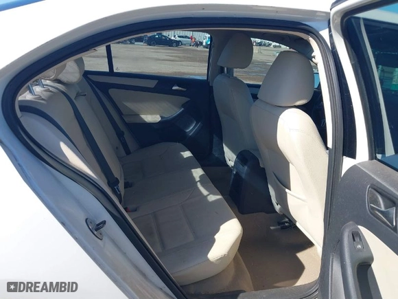 2011 Volkswagen Jetta Sedan SE w/Convenience & Sunroof with VIN 3VWDX7AJ9BM321156, listed as a IAAI auction lot 41654120 with NaN miles. Bid and sale history available at carsss.com. Image 8.