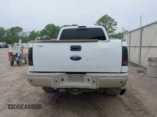 2009 Ford F-250 XL z VIN 1FTSW21R89EA13708, wystawiony jako IAAI lot #41835218 z przebiegiem 303 693 mil mil oraz . Historia ofert i sprzedaży dostępna na DreamBid. Obrazek 17.