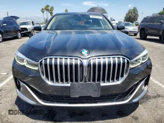 2022 BMW 7 Series 740i with VIN WBA7T2C05NCH85764, listed as a Copart auction lot 61272223 with 33,830 mi miles. Bid and sale history available at carsss.com. Image 5.
