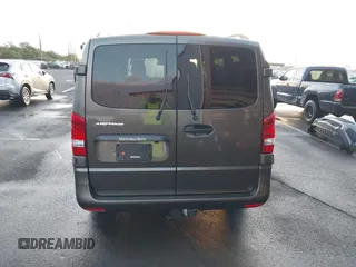 2019 Mercedes-Benz Metris Passenger z VIN WD4PG2EE3K3523210, wystawiony jako IAAI lot #41690328 z przebiegiem 57 748 mil mil oraz . Historia ofert i sprzedaży dostępna na DreamBid. Obrazek 17.