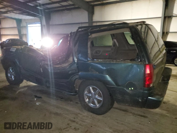 1999 GMC Denali z VIN 1GKEK13R5XR918465, wystawiony jako Copart lot #83269184 z przebiegiem Nie podano mil oraz Nie do naprawy. Historia ofert i sprzedaży dostępna na DreamBid. Obrazek 2.