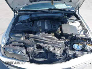 2004 BMW 3 Series 325i с VIN WBAAZ33414KP84920, выставлен на аукционе IAAI как лот 42056526 с пробегом 199 879 миль миль и . История ставок и продаж доступна на DreamBid. Изображение 10.