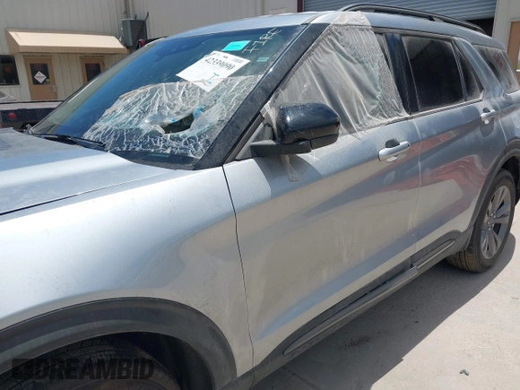 2024 Ford Explorer XLT with VIN 1FMSK7DH6RGA72848, listed as a IAAI auction lot 42339090 with 21,366 mi miles and . Bid and sale history available at DreamBid. Image 6.