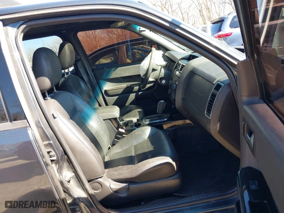 2008 Ford Escape Limited with VIN 1FMCU04188KB04056, listed as a IAAI auction lot 41679571 with 240,625 mi miles. Bid and sale history available at carsss.com. Image 5.