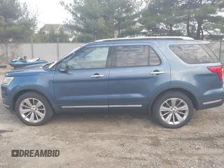 2018 Ford Explorer Limited z VIN 1FM5K8FH8JGC90021, wystawiony jako IAAI lot #41983553 z przebiegiem 64 813 mil mil oraz . Historia ofert i sprzedaży dostępna na DreamBid. Obrazek 14.