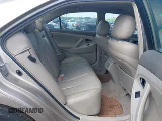 2009 Toyota Camry z VIN 4T1BE46K59U387169, wystawiony jako IAAI lot #42520259 z przebiegiem 134 501 mil mil oraz . Historia ofert i sprzedaży dostępna na DreamBid. Obrazek 8.