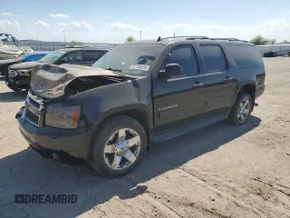 2011 Chevrolet Suburban LT z VIN 1GNSKJE34BR193805, wystawiony jako Copart lot #82186624 z przebiegiem Nie podano mil oraz Szkoda całkowita • Salvage title. Historia ofert i sprzedaży dostępna na DreamBid. Obrazek 1.