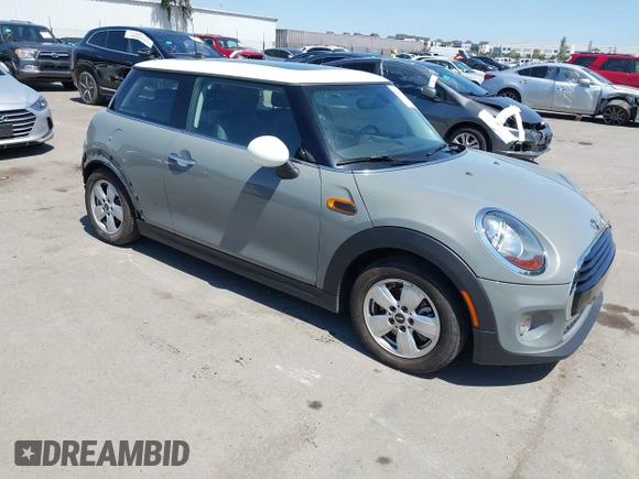 2018 MINI Hardtop Cooper with VIN WMWXP5C55J2H29048, listed as a IAAI auction lot 42315130 with 9,352 mi miles and . Bid and sale history available at DreamBid. Image 1.