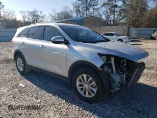 2018 Kia Sorento LX with VIN 5XYPG4A32JG368573, listed as a Copart auction lot 42456005 with 70,133 mi miles and Salvage Title. Bid and sale history available at carsss.com. Image 4.