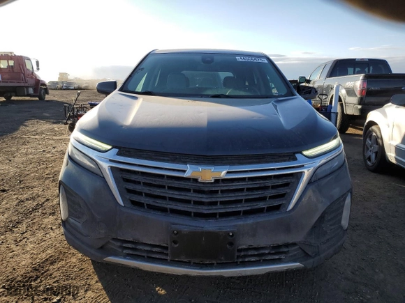 2022 Chevrolet Equinox LT with VIN 2GNAXUEV2N6144814, listed as a Copart auction lot 44556425 with 52,745 mi miles and Salvage Title. Bid and sale history available at carsss.com. Image 5.