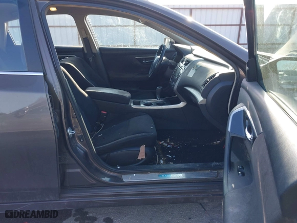 2013 Nissan Altima 2.5 SV with VIN 1N4AL3AP0DN471377, listed as a IAAI auction lot 41783096 with 105,664 mi miles. Bid and sale history available at carsss.com. Image 5.