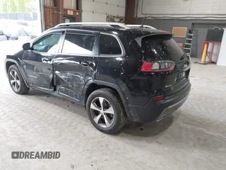 2019 Jeep Cherokee Limited z VIN 1C4PJMDX2KD430957, wystawiony jako IAAI lot #42206694 z przebiegiem 84 299 mil mil oraz . Historia ofert i sprzedaży dostępna na DreamBid. Obrazek 3.
